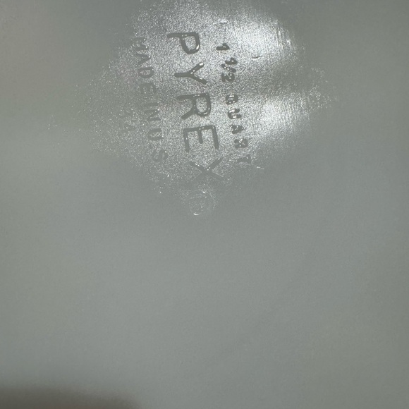 Pyrex Pink Daisy Split Casserole Dish With Lid - Picture 6 of 6